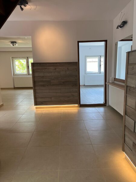 Pucioasa, Centru vila P+1, 9 camere