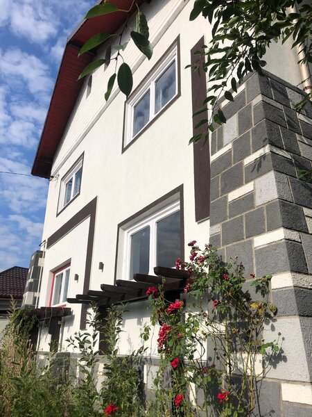 Pucioasa, Centru vila P+1, 9 camere