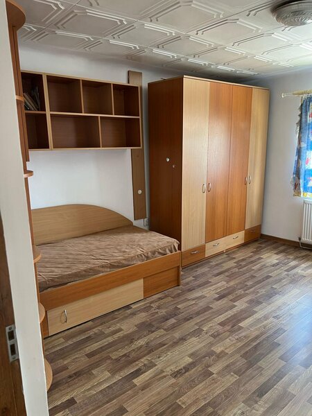 Pucioasa, Centru vila P+1, 9 camere
