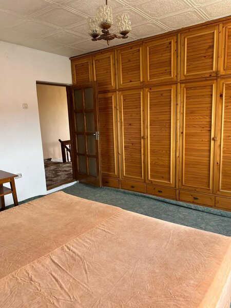 Pucioasa, Centru vila P+1, 9 camere